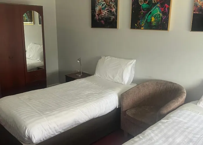 招待所 Town Clock